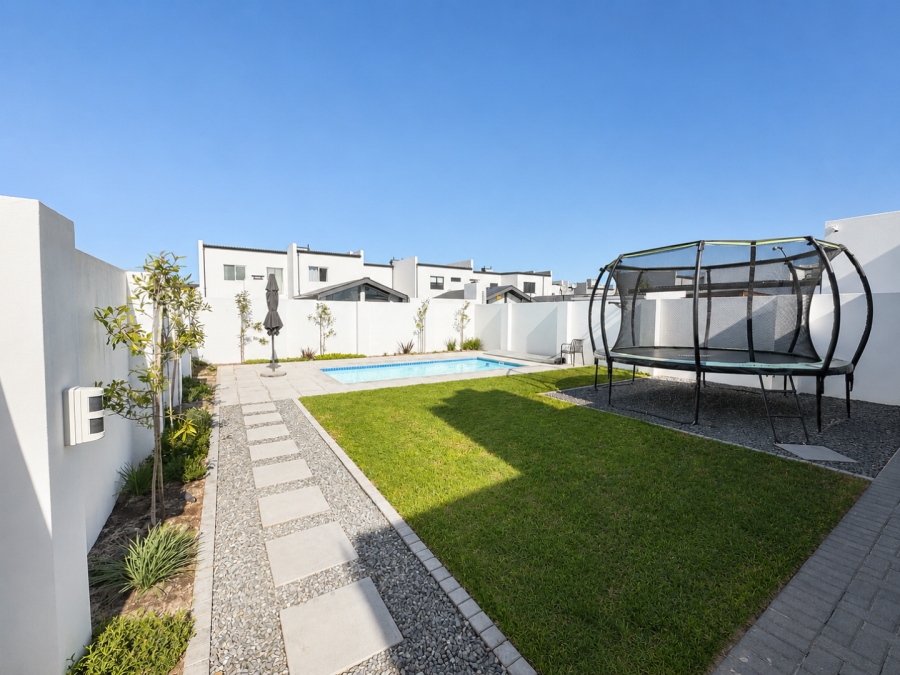 4 Bedroom Property for Sale in Sandown Western Cape